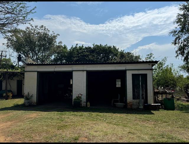 3 BEDROOM FREEHOLD FOR SALE IN WEENEN
